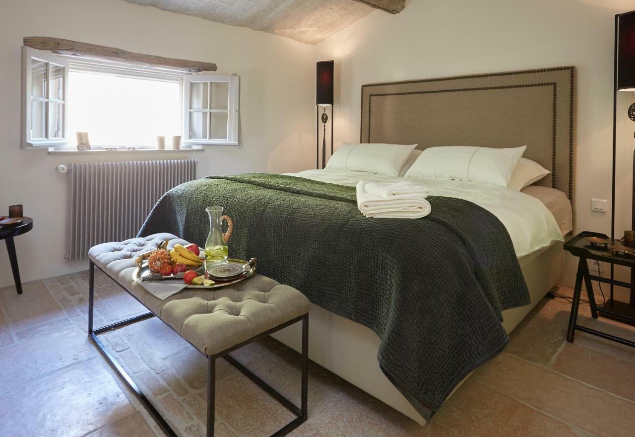 L'Escale Du Ciel Bed & Breakfast Le Bar-sur-Loup Eksteriør bilde